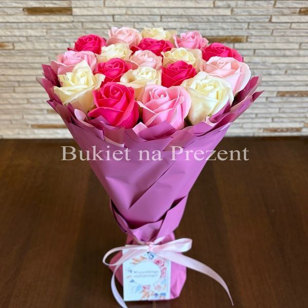 Bukiet mydlany kwiaty mydlane r&oacute;że (18 szt). Prezent na 18 urodziny