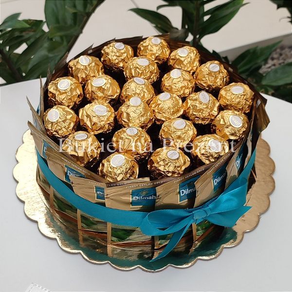 Торт на подарок с конфетами Ferrero Rocher и цейлонским черным чаем Dilmah Ceylon Gold (диаметр 22 см) pg003 фото