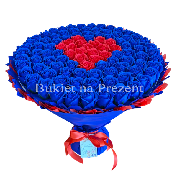 BUKIET 101 GRANATOWYCH R&Oacute;Ż MYDLANYCH Z CZERWONYM SERCEM DLA DZIEWCZYNY KOBIETY DUŻY MEGA PREZENT NA URODZINY ROCZNICĘ ŚLUBU PREMIUM Z DOSTAWĄ FLOWER BOX mydlany kwiaty mydlane r&oacute;że