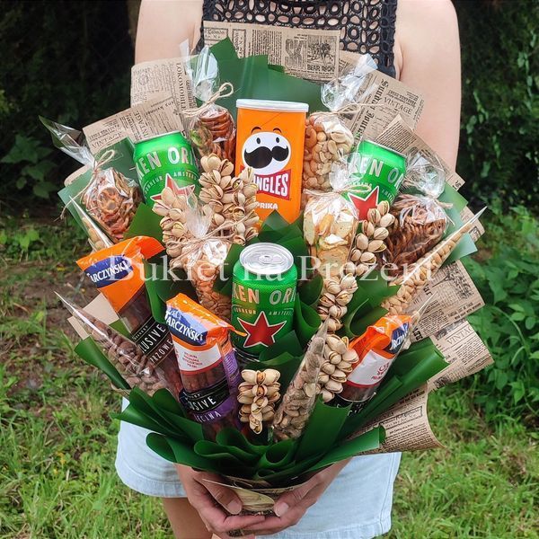 Męski bukiet jadalny z kiełbasy, pistacji, przekąsek, (bez koszt&oacute;w alkoholu)