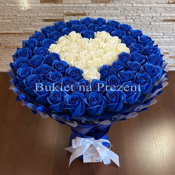 Prezent na 70 Urodziny lub Rocznicę Ślubu, Imeniny, Ślub, Wesele. DUŻY MEGA BUKIET mydlany kwiaty mydlane r&oacute;że 70 szt. Imeniny, Ślub