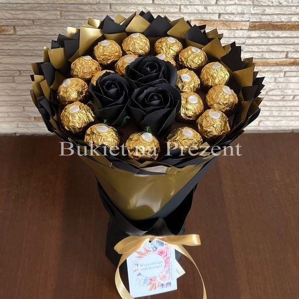 Prezent na 18. Urodziny Imeniny Rocznicę ślubu. Słodki bukiet Ferrero Rocher 18 szt. i r&oacute;że 3 szt.