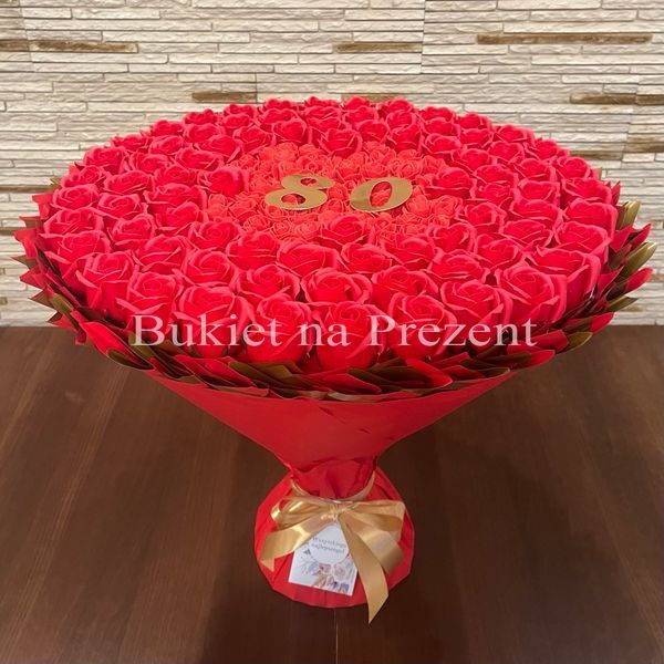 Prezent na 80 Urodziny lub Rocznicę Ślubu, Ślub, Wesele. Bukiet mydlany kwiaty mydlane r&oacute;że 80 szt. Dla Mamy Zony Kobiety Babci
