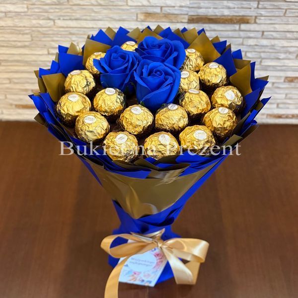 Сладкий букет из Ferrero Rocher 18 шт. и роз 3шт. Подарок на 18-й день рождения, именины, свадьбу bgs032 granatowy i złoty (3 r&oacute;że) фото