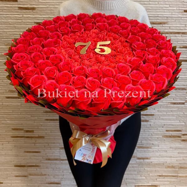 Prezent na 75 Urodziny lub Rocznicę Ślubu, Ślub, Wesele. Bukiet mydlany kwiaty mydlane r&oacute;że 75 szt. Dla Mamy Zony Kobiety Babci
