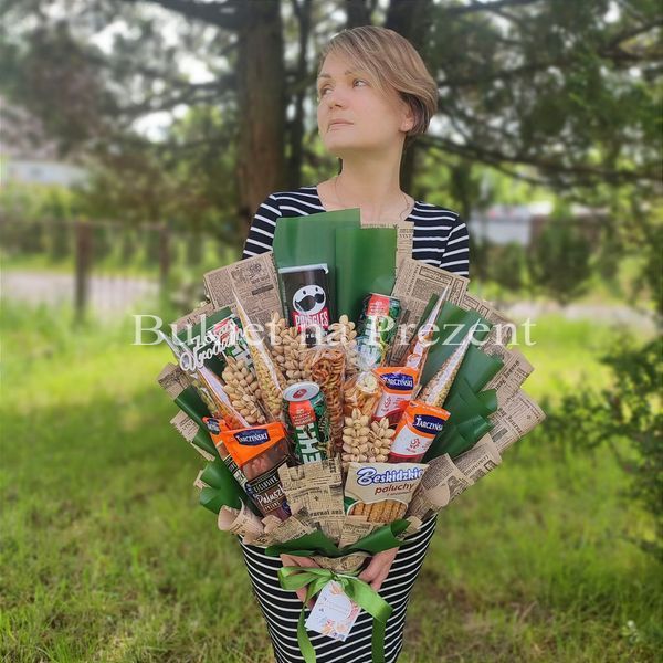 Jadalny bukiet dla mężczyzn z kiełbaskami i przekąskami do piwa (bez alkoholu)możliwa wysyłka pocztą