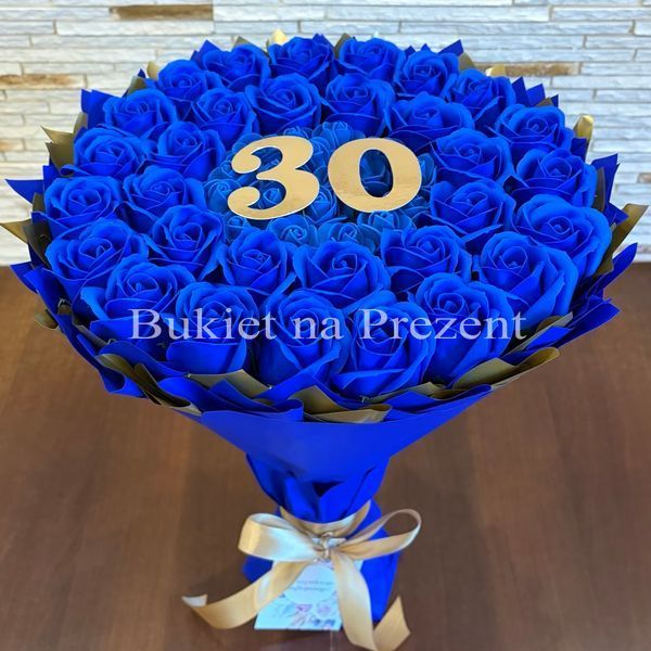 Подарок на 30 35 лет. Букет из мыльных роз 30 - 35 шт. bg002 granatowy f29 30_35szt фото