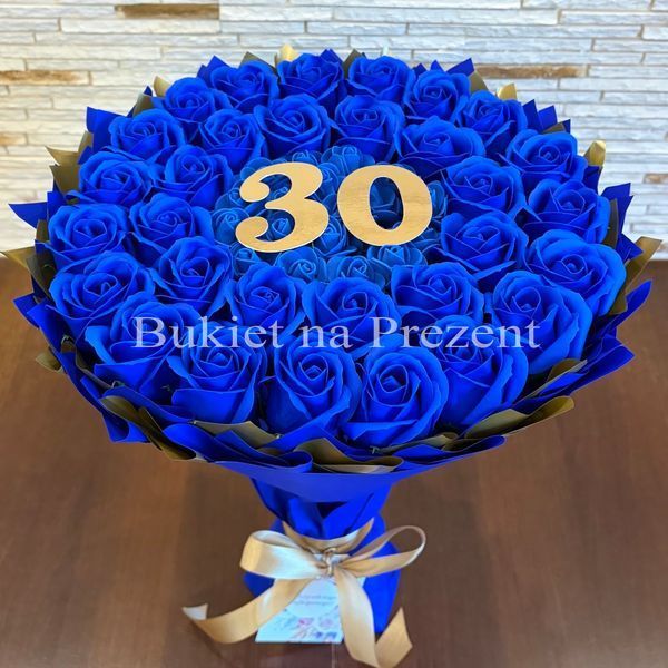 Подарок на 30 35 лет. Букет из мыльных роз 30 - 35 шт. bg002 granatowy f29 30_35szt фото