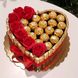 Сладкий подарок в форме сердца с конфетами Ferrero Rocher, Merci и мыльными розами ss004 фото 4