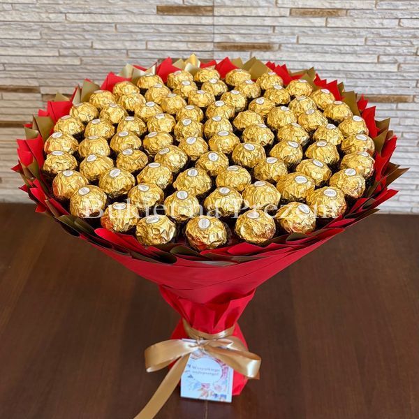 Подарок на 75-летие сладкий букет из конфет Ferrero Rocher (75 конфет) bgs041 (75 szt / f33) czerwony i złoty фото