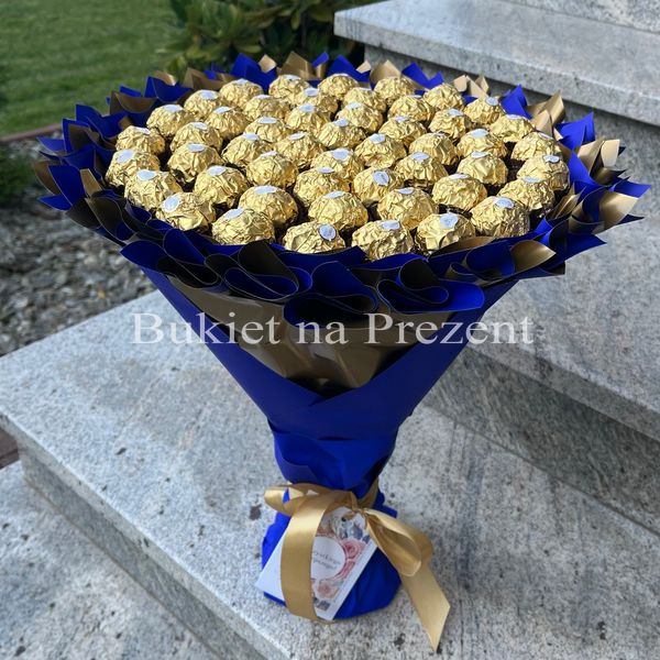 Подарунок на 50-річний ювілей солодкий букет з цукерок Ferrero RocherRaffaello (50 цукерок)  bgs043 (ф=29) (50 szt) niebieski i złoty фото