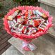 Słodki bukiet różowy na urodziny ze slodyczy Kinder (średnica 30 cm)