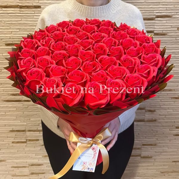 Prezent na 50 Urodziny. Bukiet mydlany kwiaty mydlane r&oacute;że 50 szt.