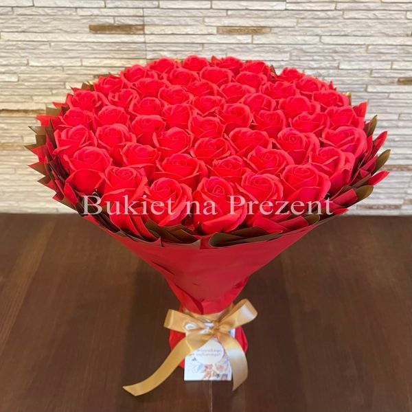 Prezent na 50 Urodziny. Bukiet mydlany kwiaty mydlane r&oacute;że 50 szt.