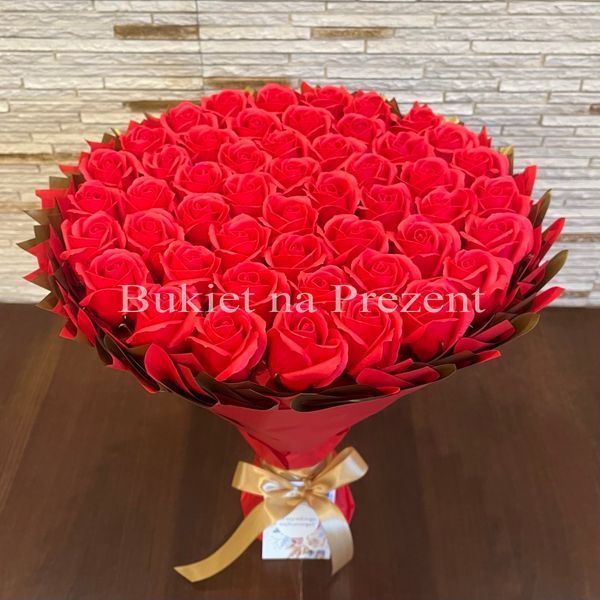 Prezent na 50 Urodziny. Bukiet mydlany kwiaty mydlane r&oacute;że 50 szt.