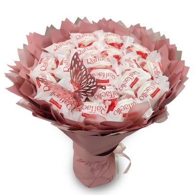 Słodki jadalny bukiet kolory różowy puder z cukierkami Raffaello (średnica 20 cm)