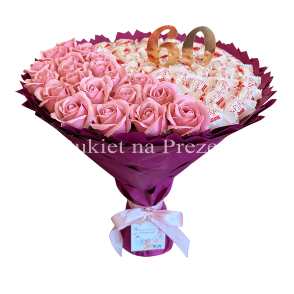 Подарок на 60 лет сладкий букет из конфет Raffaello (40 конфет) и мыльных роз (20шт) bgs030 R&oacute;ża Puder-Dark Pink sliwka F33 фото