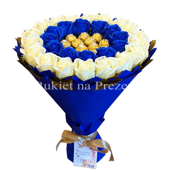 Prezent na 30 Urodziny, Imeniny, Ślub, Rocznicę Ślubu. Słodki bukiet Ferrero Rocher i r&oacute;że granatowe i białe.
