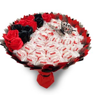 Słodki jadalny bukiet czerwony i czarny z cukierkami Raffaello i 11 mydlanych róż (średnica 30 cm)