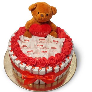 Торт из конфет Raffaello Kinder с розами и плюшевым мишкой ss015 фото